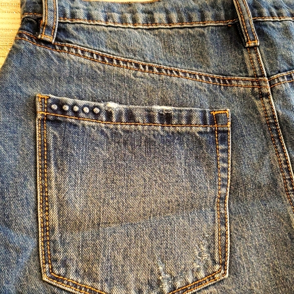 BLANK NYC New Stud Embellished Denim Jean Skirt 'WAY BACK WHEN' Mini CHICπHPx2 - Picture 15 of 17